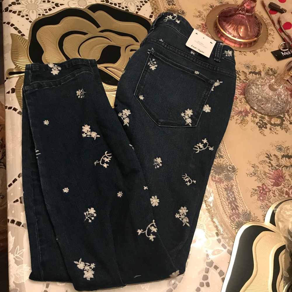 Skinny Jeans with Floral design